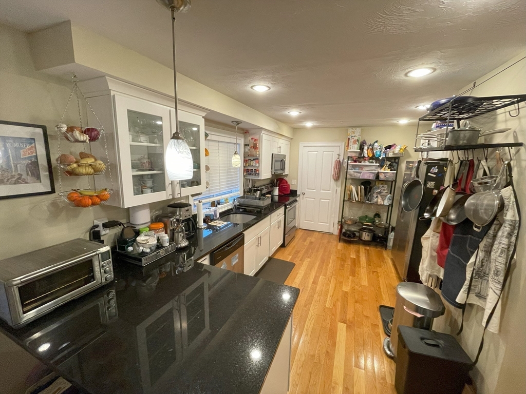 3 bed, 1 bath apartment for rent at 45 Catherine St Unit 2, Jamaica Plain — photo 3 of 14