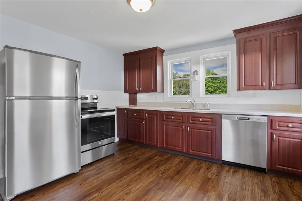3 bed, 1 bath apartment for rent at 45 Central St Unit 2, South Easton — photo 11 of 30