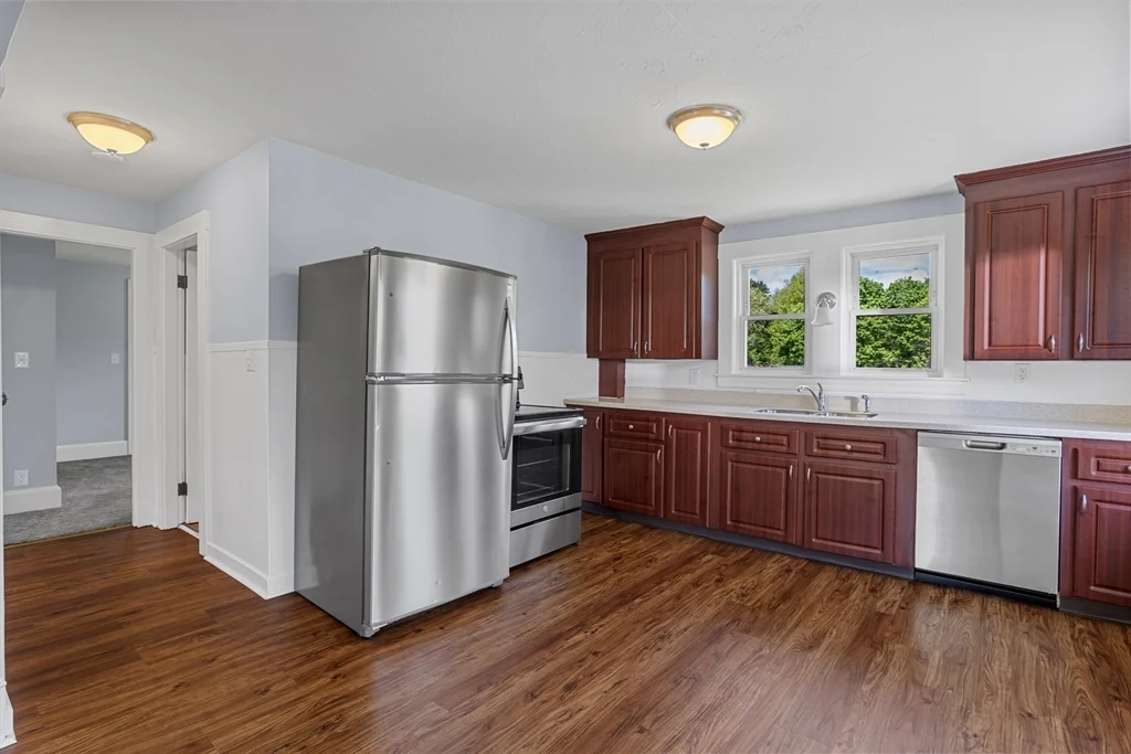 3 bed, 1 bath apartment for rent at 45 Central St Unit 2, South Easton — photo 10 of 30