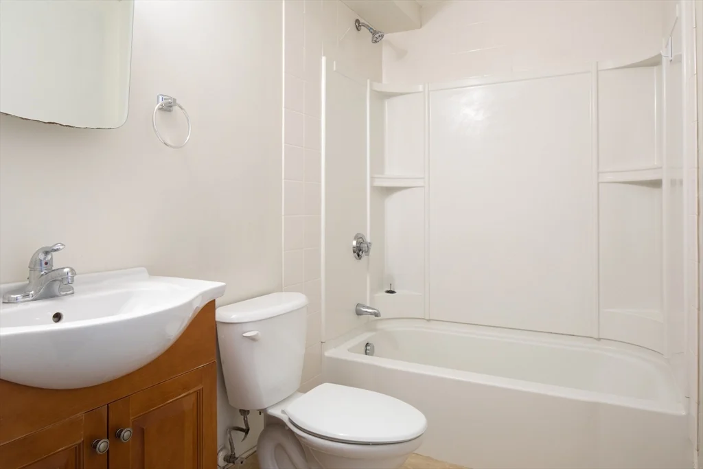 3 bed, 2 bath apartment for rent at 45 Chelsea St Unit 1, East Boston — photo 16 of 17