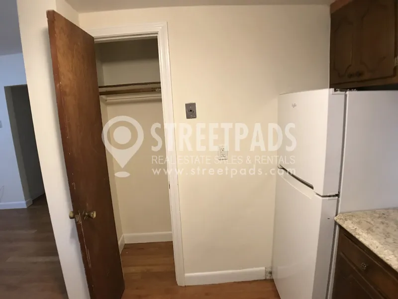 Studio bed, 1 bath apartment for rent at 45 Chester St Unit B2, Brighton — photo 6 of 9