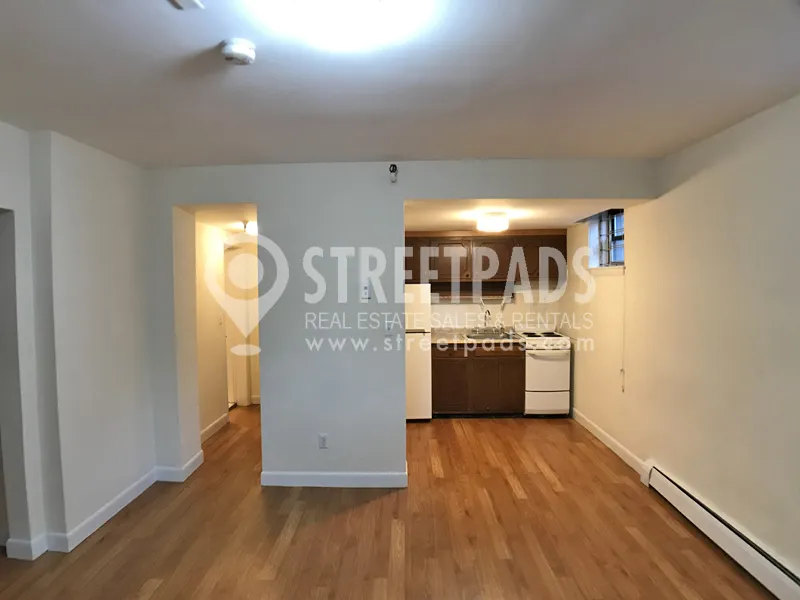 Studio bed, 1 bath apartment for rent at 45 Chester St Unit B2, Brighton — photo 2 of 9
