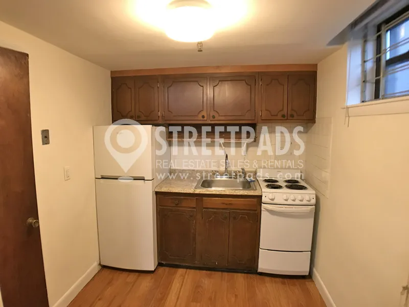 Studio bed, 1 bath apartment for rent at 45 Chester St Unit B2, Brighton — photo 5 of 9
