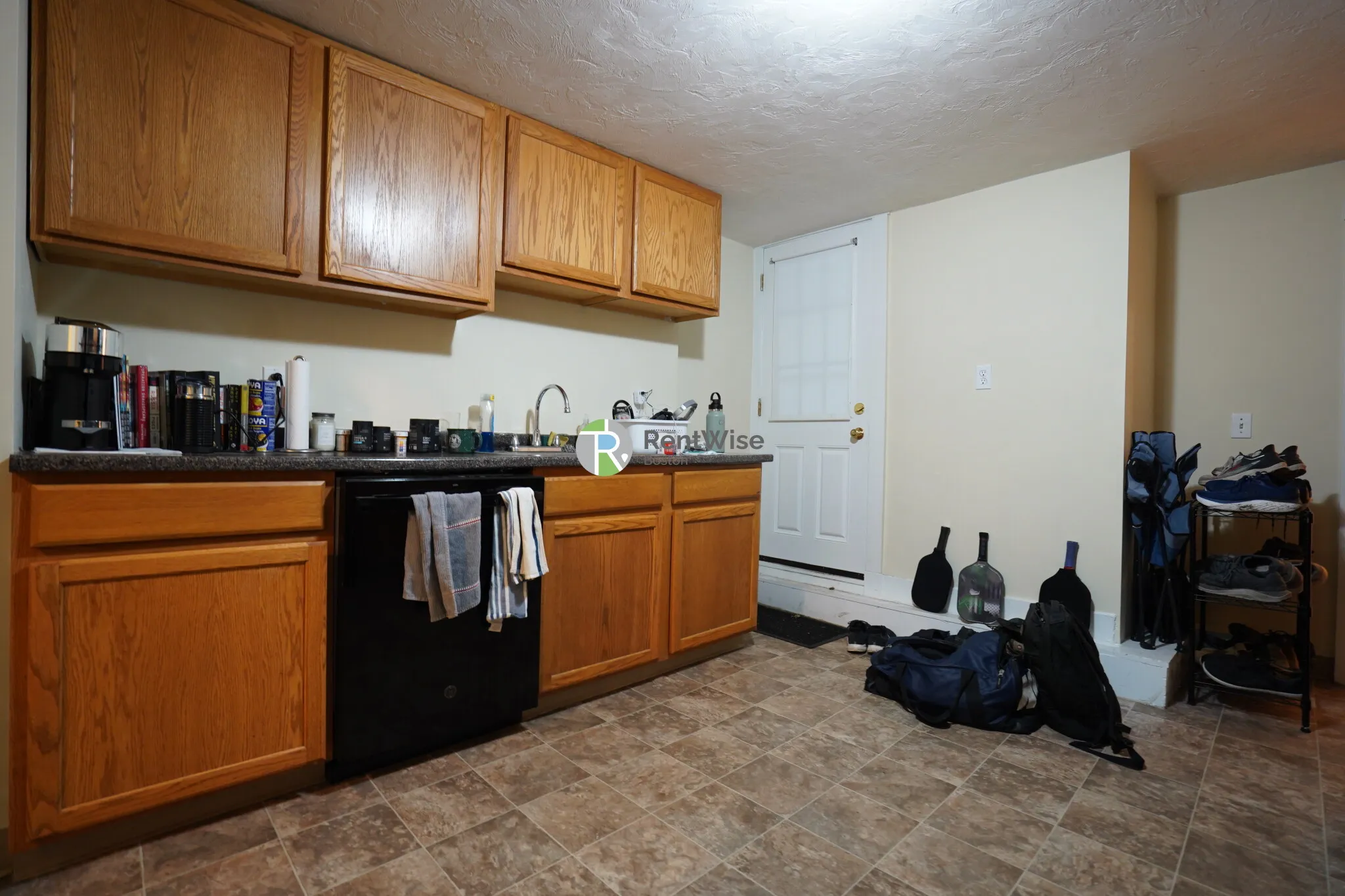 2 bed, 1 bath apartment for rent at 45 Chestnut Hill Ave Unit 11, Brighton — photo 6 of 19