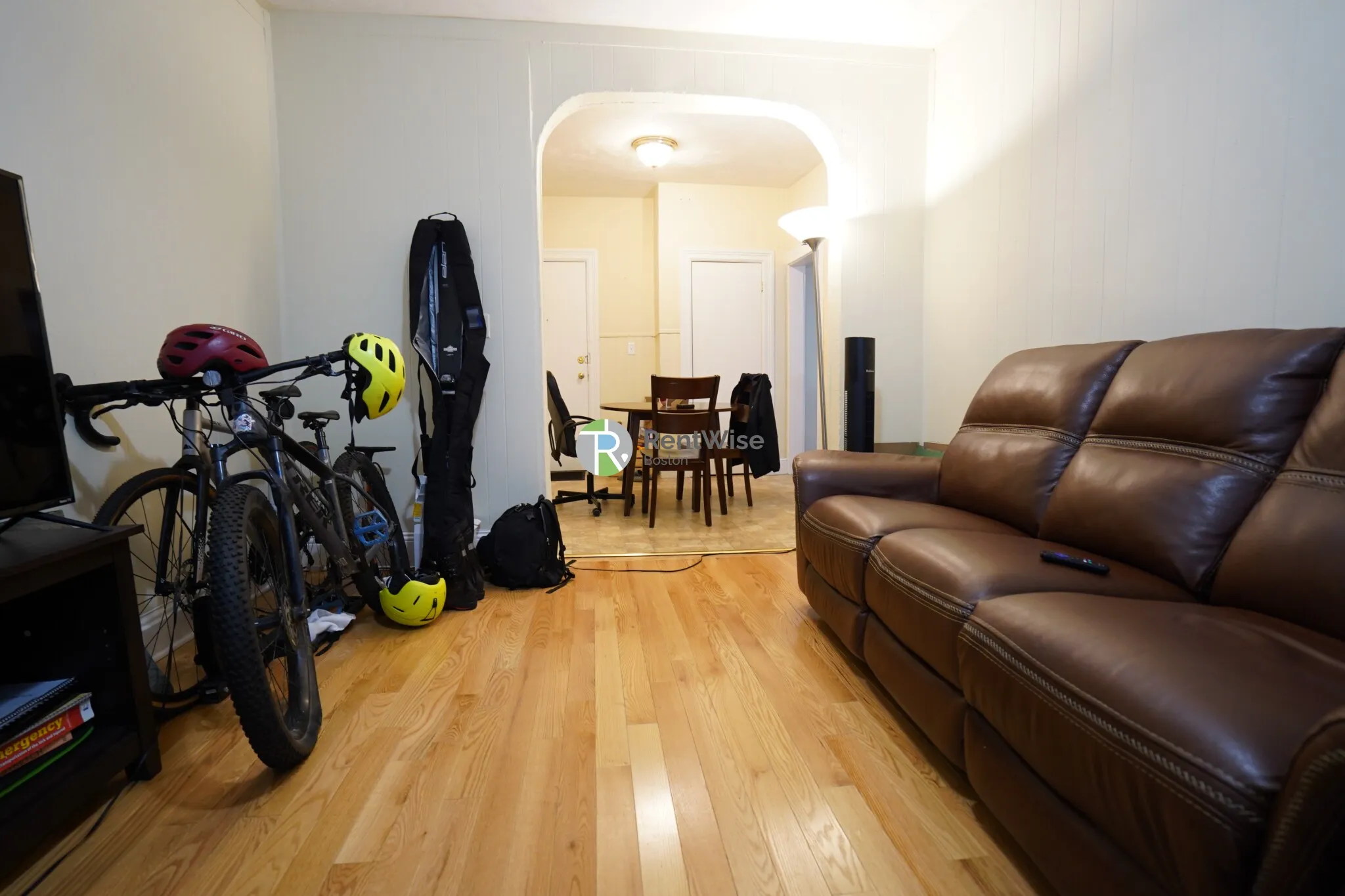 2 bed, 1 bath apartment for rent at 45 Chestnut Hill Ave Unit 11, Brighton — photo 3 of 19