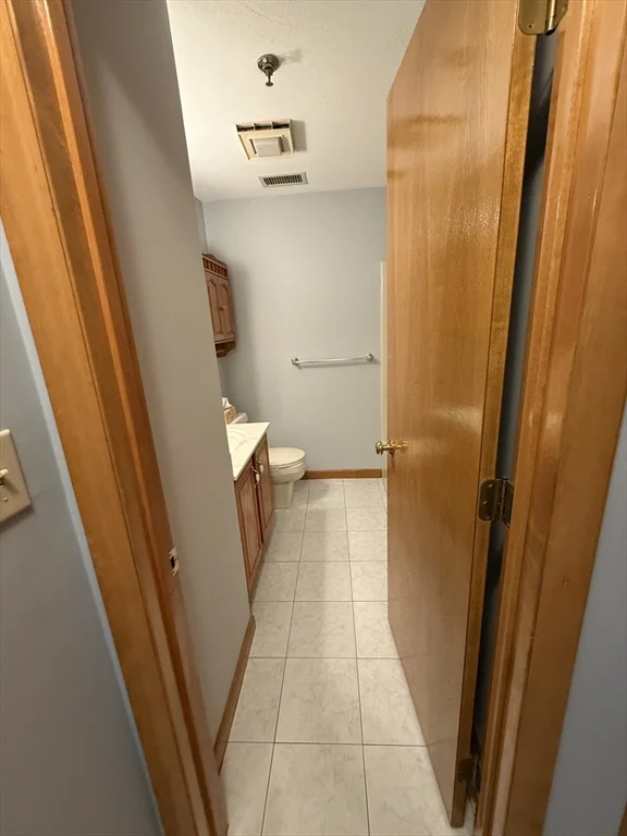 2 bed, 2 bath apartment for rent at 45 Christopher Dr Unit 142, Methuen — photo 14 of 16