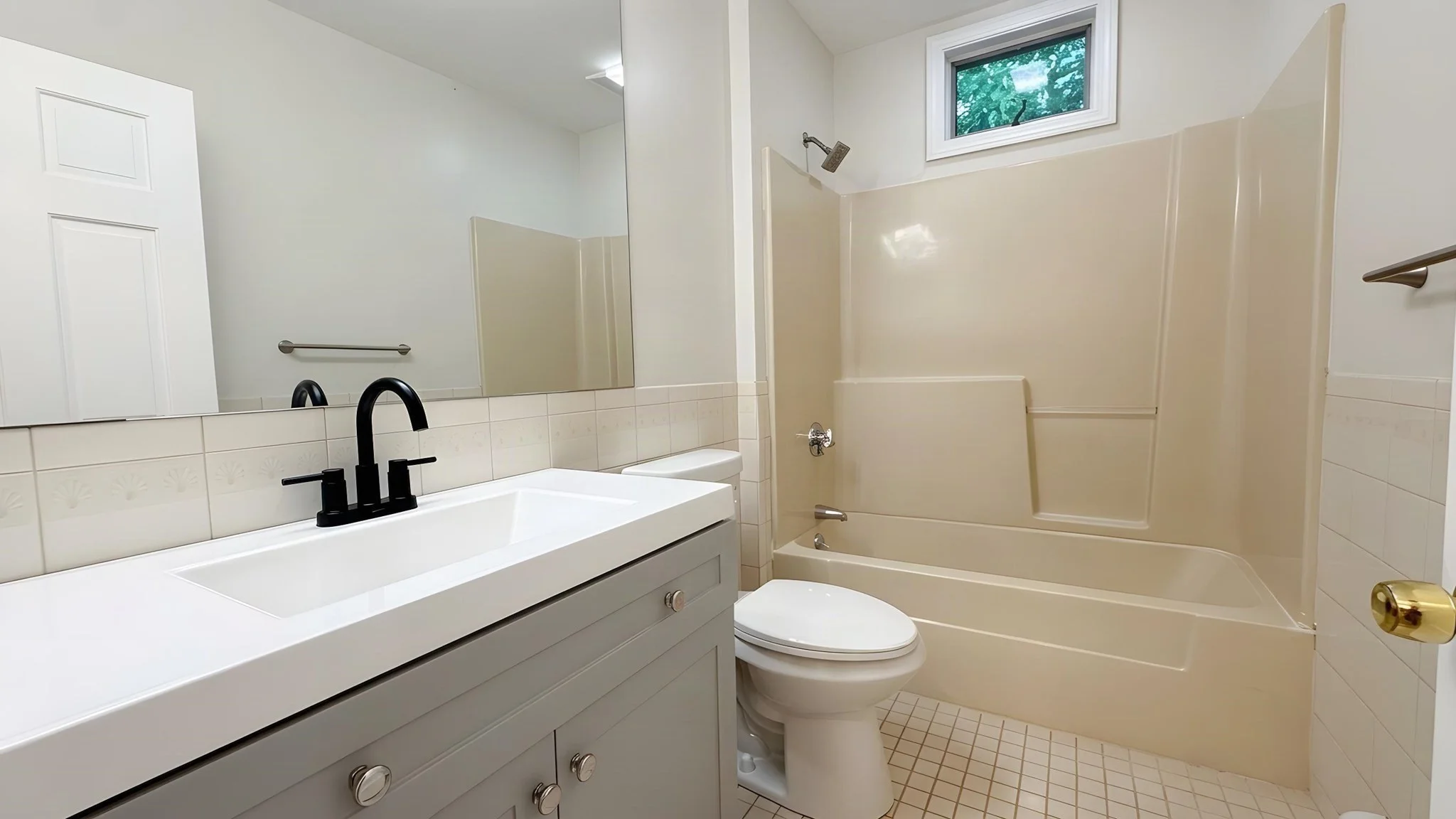 1 bed, 1 bath apartment for rent at 45 Columbus Ave Unit 1, Banks Square — photo 12 of 18