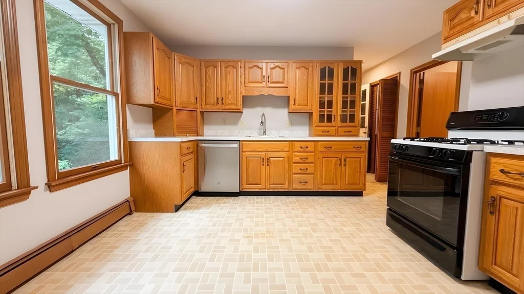 2 bed, 1 bath apartment for rent at 45 Columbus Ave Unit 2, Banks Square — photo 5 of 20