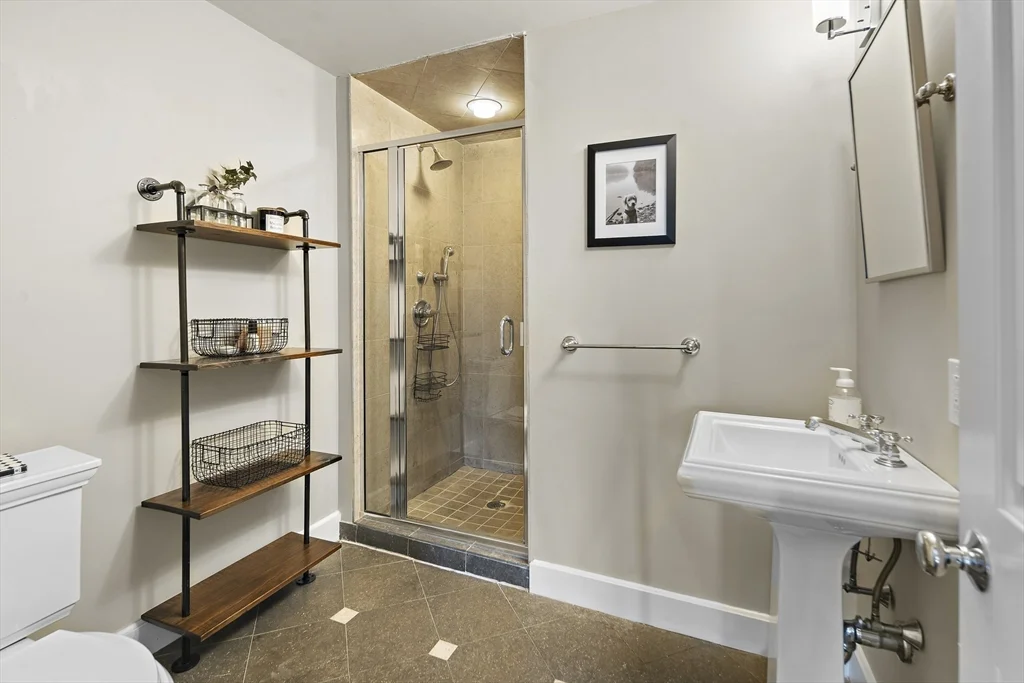 3 bed, 3 bath apartment for rent at 45 Concord Sq Unit 3, South End — photo 19 of 29