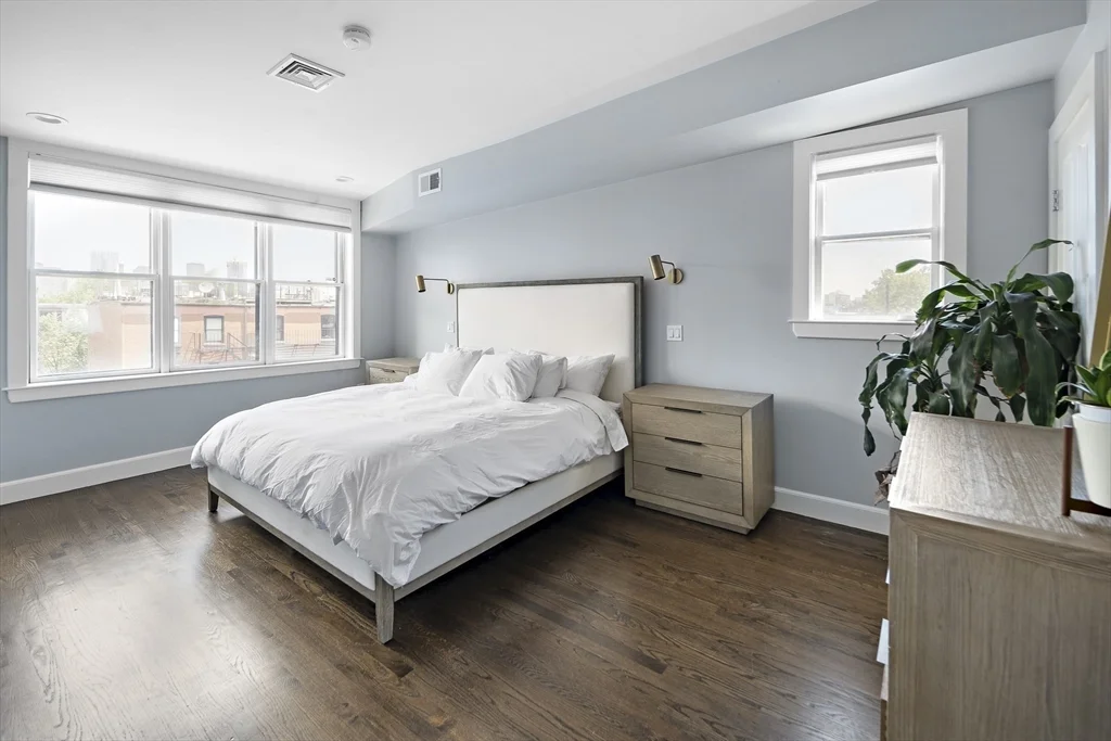 3 bed, 3 bath apartment for rent at 45 Concord Sq Unit 3, South End — photo 12 of 29