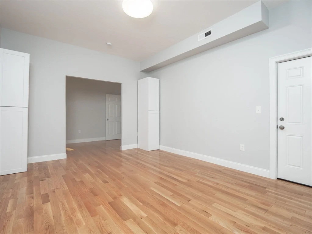 3 bed, 1 bath apartment for rent at 45 Crawford St Unit 1, Roxbury — photo 19 of 32