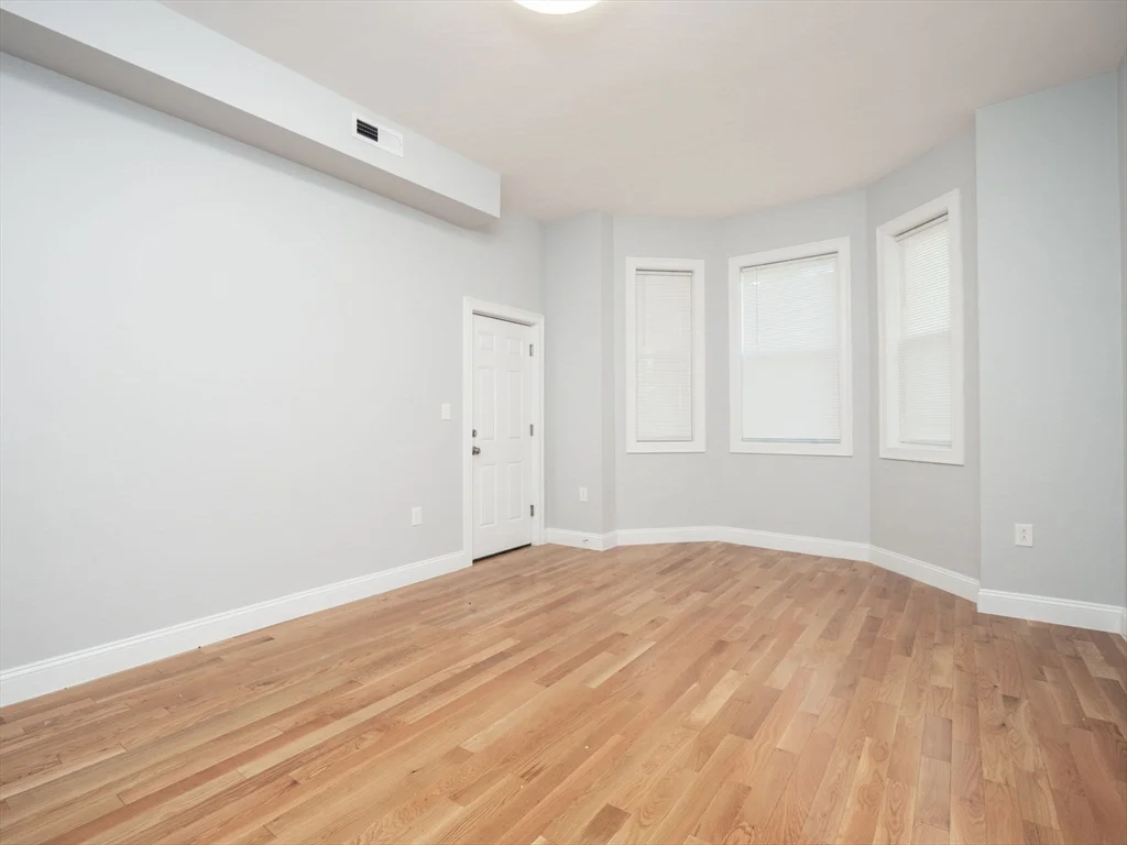 3 bed, 1 bath apartment for rent at 45 Crawford St Unit 1, Roxbury — photo 26 of 32