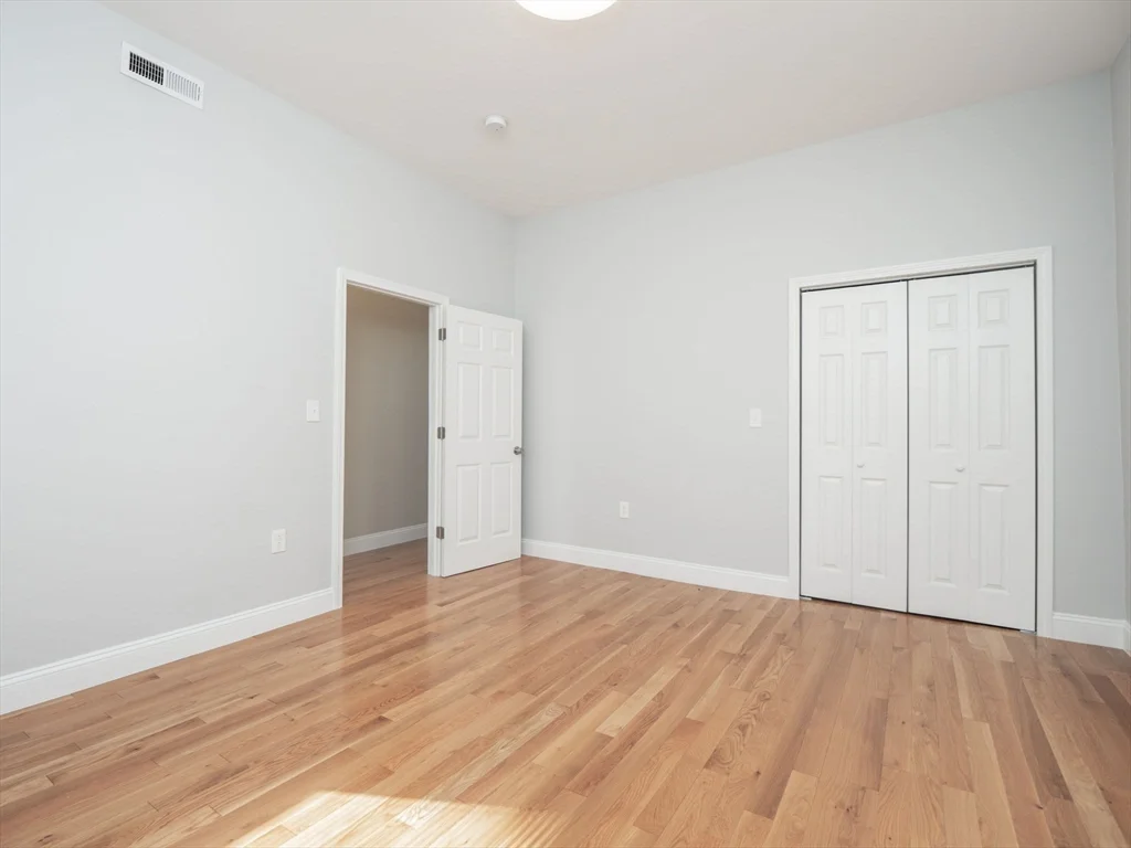 3 bed, 1 bath apartment for rent at 45 Crawford St Unit 1, Roxbury — photo 8 of 32