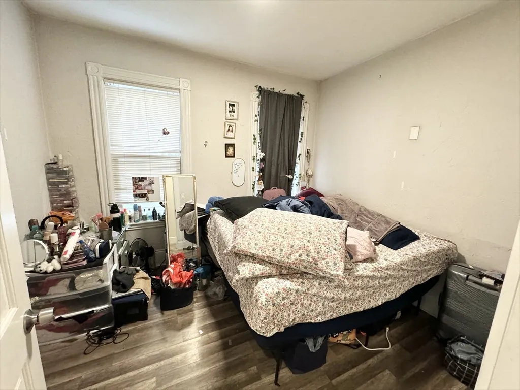 4 bed, 2 bath apartment for rent at 45 Crescent Ave Unit 1, Dorchester — photo 6 of 9