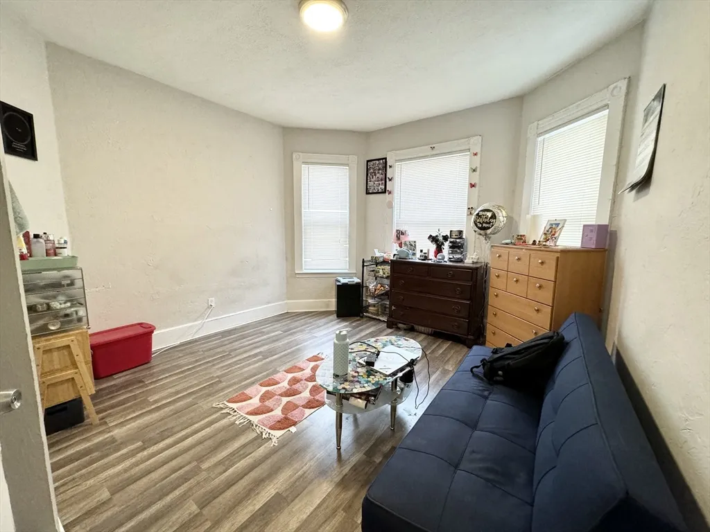 4 bed, 2 bath apartment for rent at 45 Crescent Ave Unit 1, Dorchester — photo 3 of 9