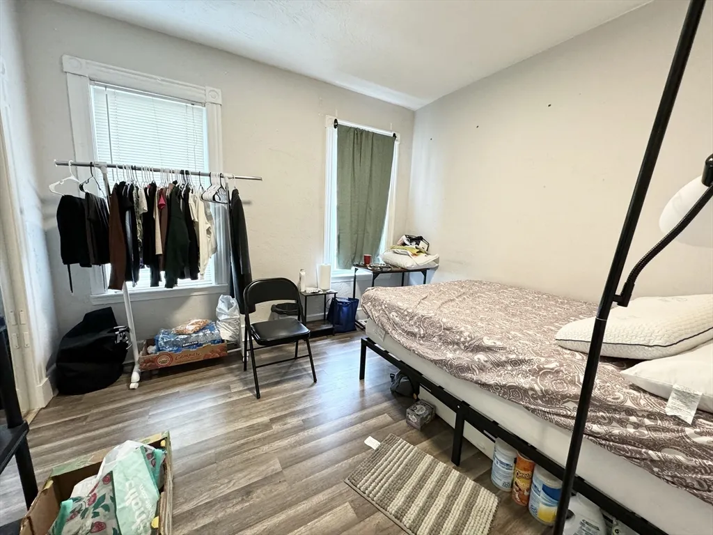 4 bed, 2 bath apartment for rent at 45 Crescent Ave Unit 1, Dorchester — photo 5 of 9