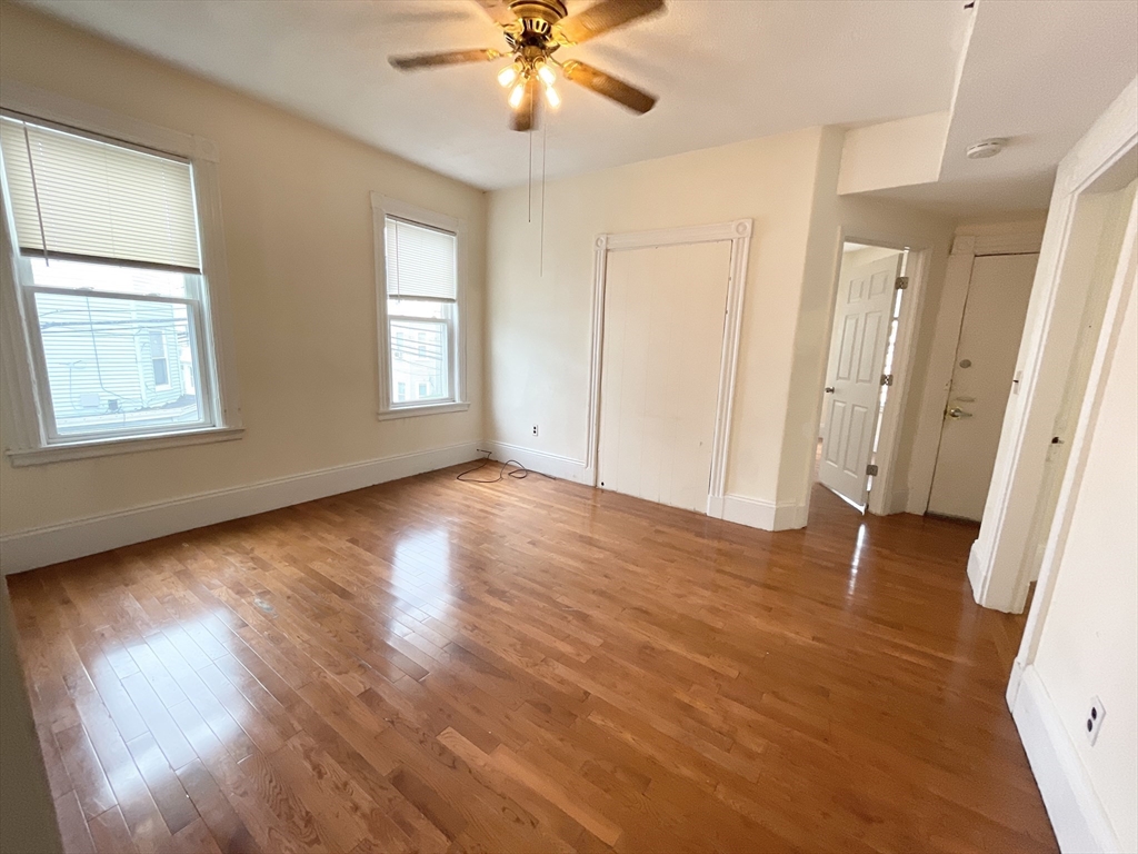 4 bed, 1 bath apartment for rent at 45 Crescent Ave Unit 2, Dorchester — photo 5 of 11