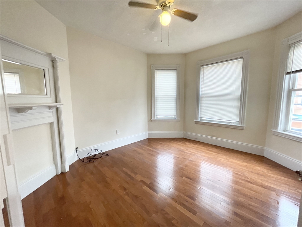 4 bed, 1 bath apartment for rent at 45 Crescent Ave Unit 2, Dorchester — photo 4 of 11