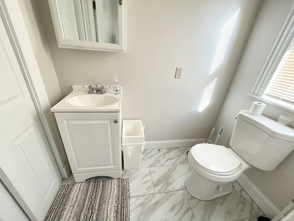 4 bed, 1 bath apartment for rent at 45 Crescent Ave Unit 3, Dorchester — photo 6 of 6