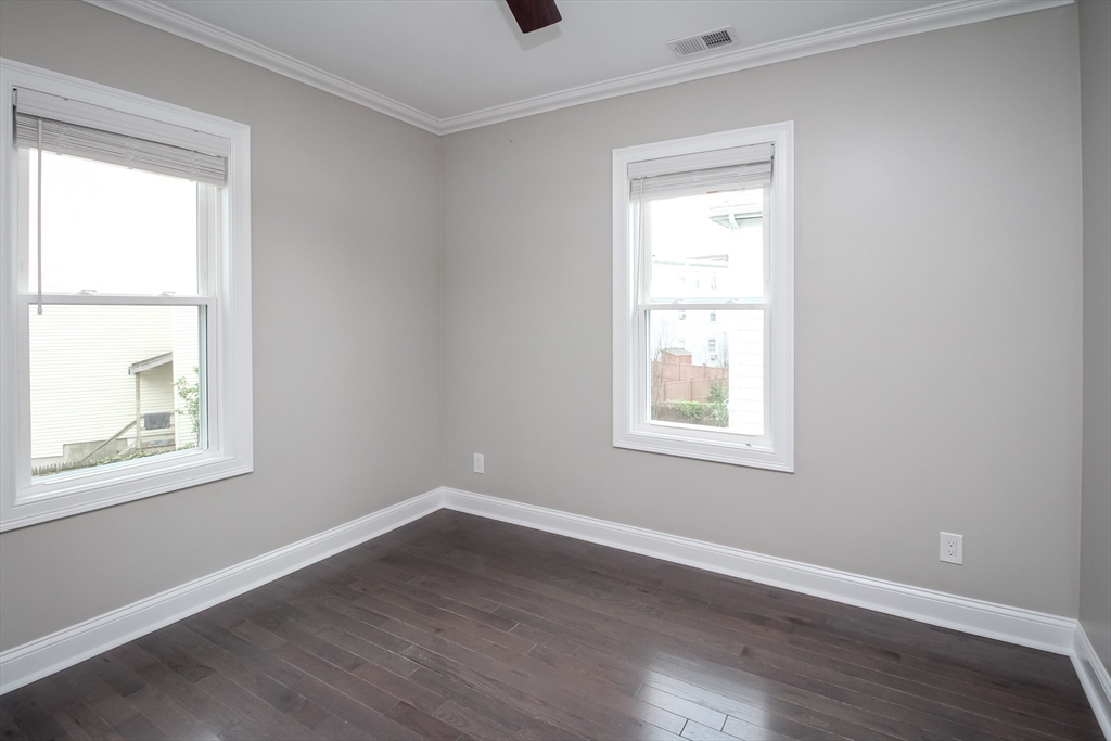 3 bed, 2 bath apartment for rent at 45 Cypress St Unit 2, Emerson Gardens — photo 9 of 14