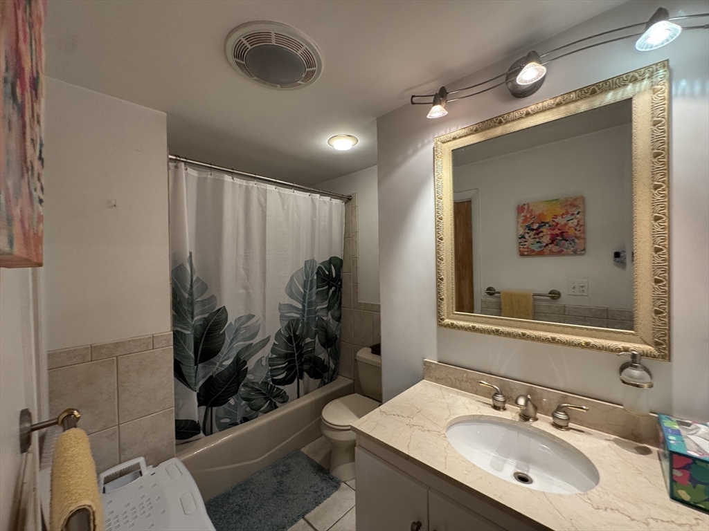 5 bed, 3 bath apartment for rent at 45 Dexter Rd, Newtonville — photo 16 of 19