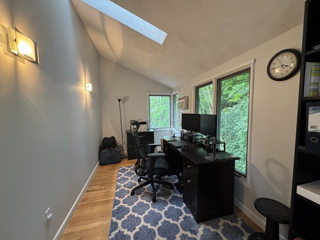 5 bed, 3 bath apartment for rent at 45 Dexter Rd, Newtonville — photo 9 of 19