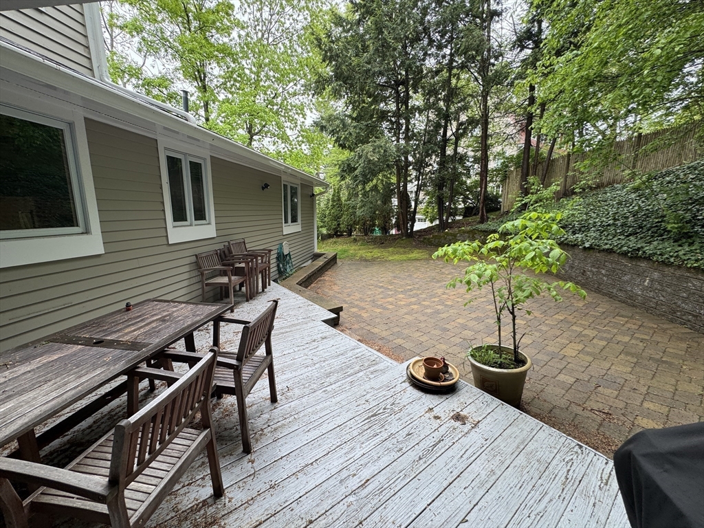 5 bed, 3 bath apartment for rent at 45 Dexter Rd, Newtonville — photo 18 of 19
