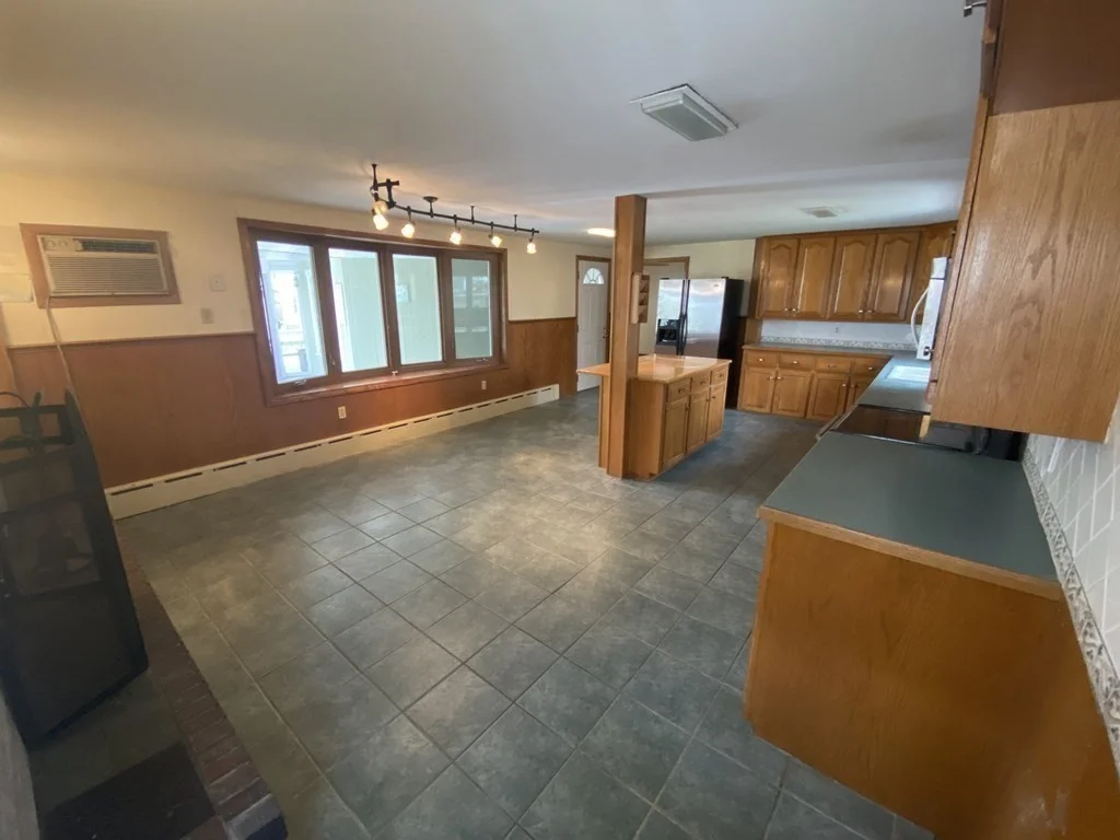 3 bed, 1 bath apartment for rent at 45 Division Unit 1, North Attleboro — photo 7 of 31