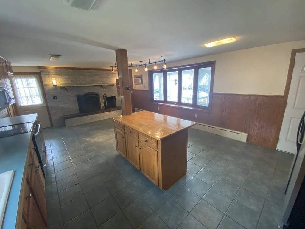 3 bed, 1 bath apartment for rent at 45 Division Unit 1, North Attleboro — photo 5 of 31