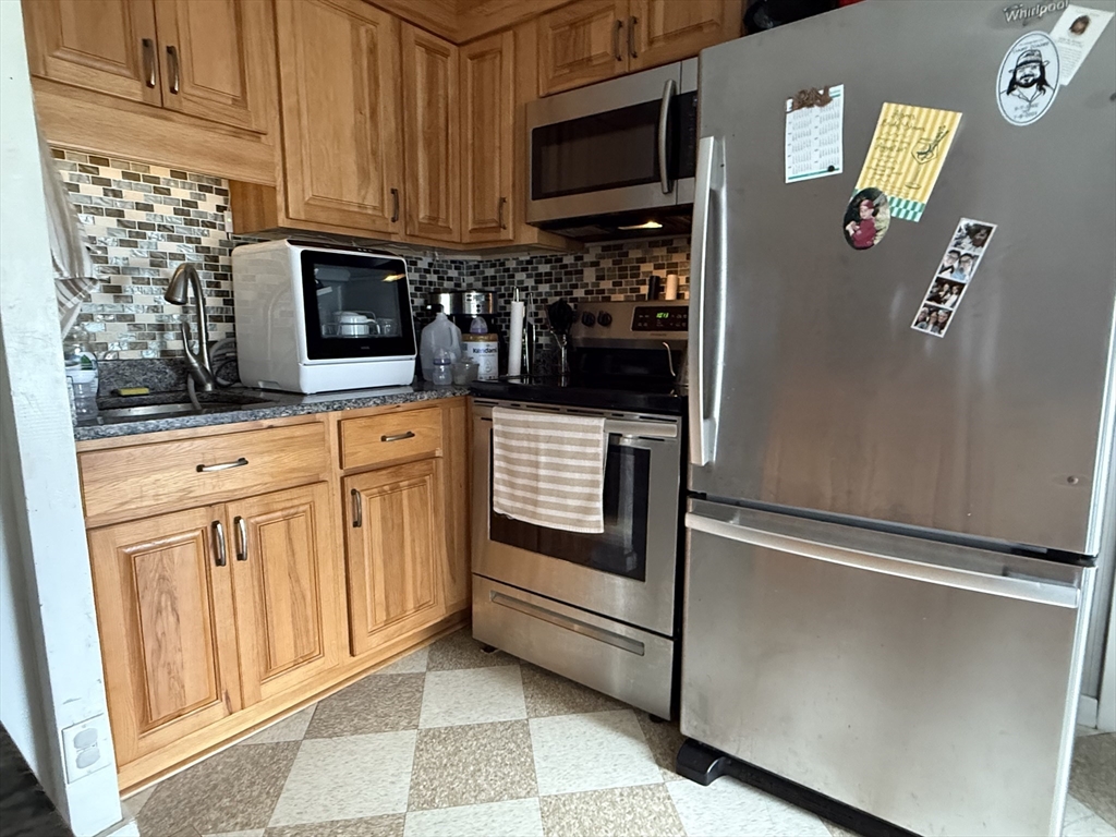 1 bed, 1 bath apartment for rent at 45 Division Unit 3, North Attleboro — photo 2 of 12