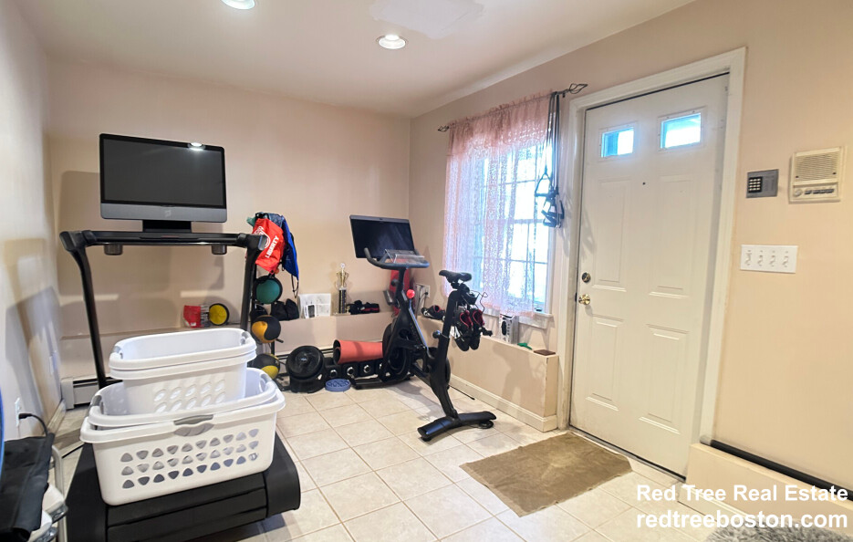 3 bed, 2 bath apartment for rent at 45 Donnybrook Rd, Brighton — photo 17 of 27