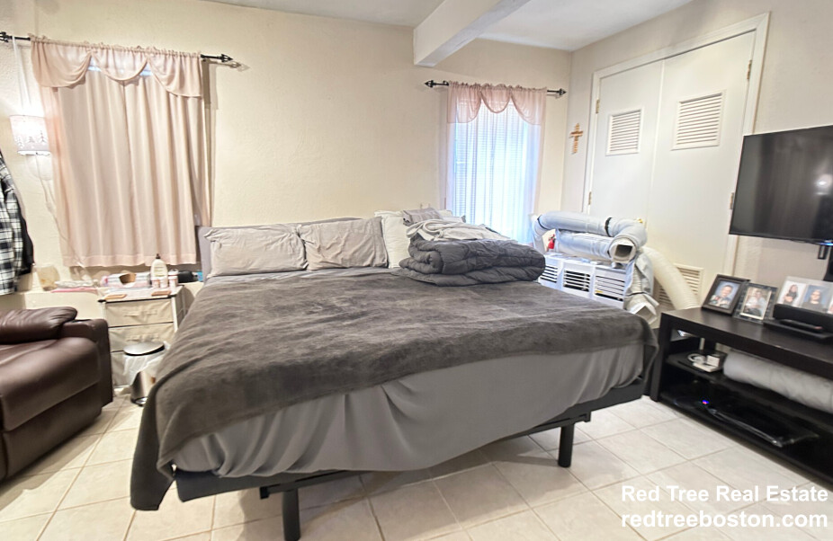 3 bed, 2 bath apartment for rent at 45 Donnybrook Rd, Brighton — photo 16 of 27