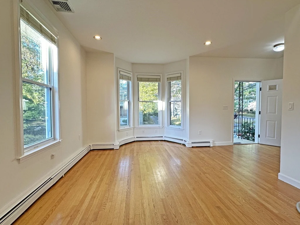 3 bed, 2 bath apartment for rent at 45 Eddy St Unit 45, West Newton — photo 1 of 21