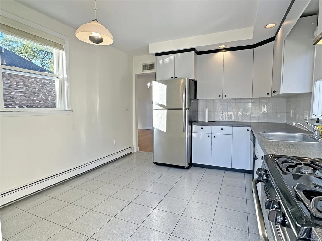 3 bed, 2 bath apartment for rent at 45 Eddy St Unit 45, West Newton — photo 11 of 21