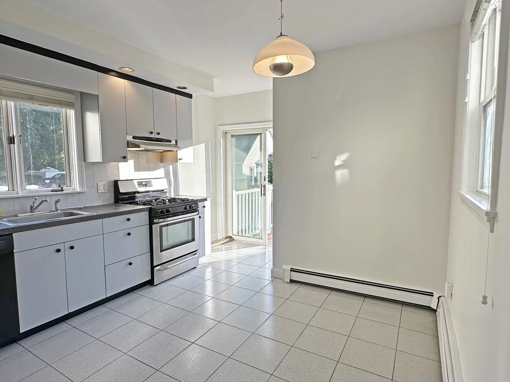 3 bed, 2 bath apartment for rent at 45 Eddy St Unit 45, West Newton — photo 7 of 21