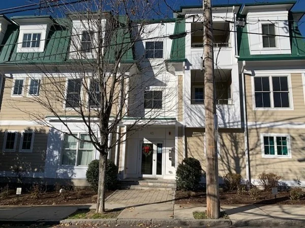 2 bed, 2 bath apartment for rent at 45 Endicott Ave Unit 7, Davis Square — photo 2 of 10
