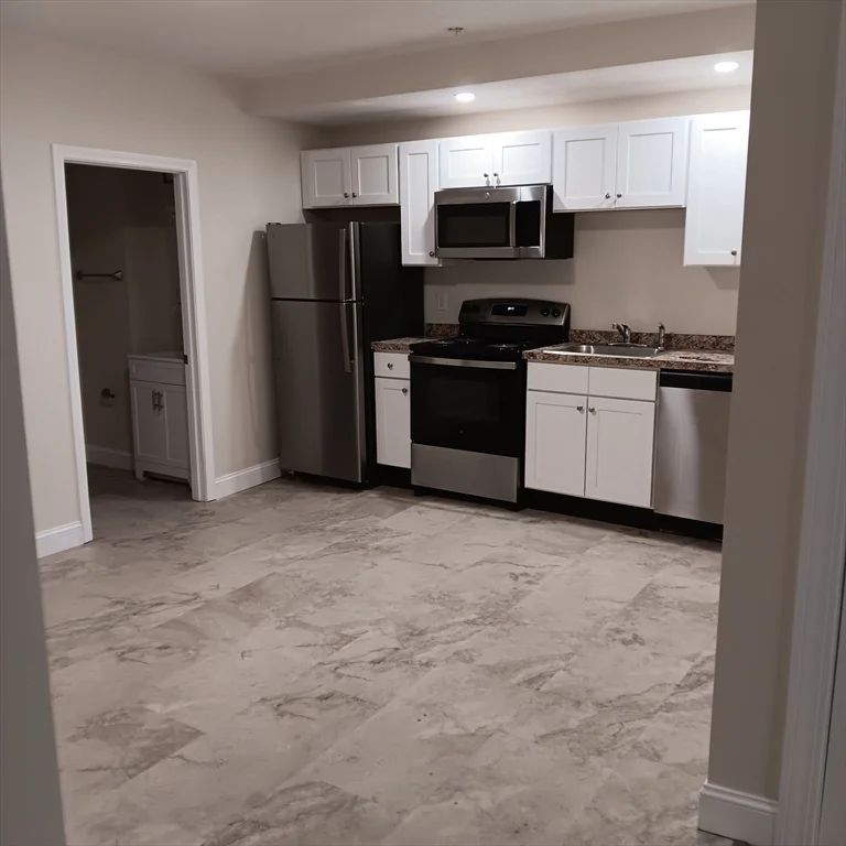 1 bed, 1 bath apartment for rent at 45 Everett St Unit 1A, Middleboro