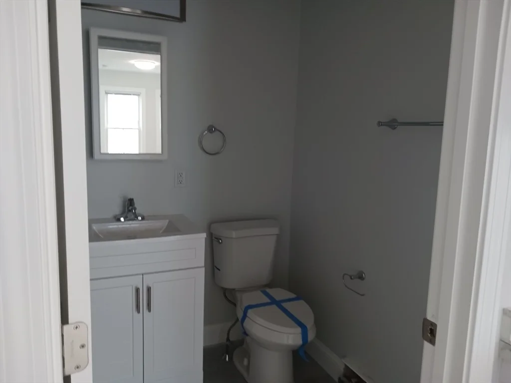 2 bed, 1 bath apartment for rent at 45 Everett St Unit 3A, Middleboro — photo 4 of 4