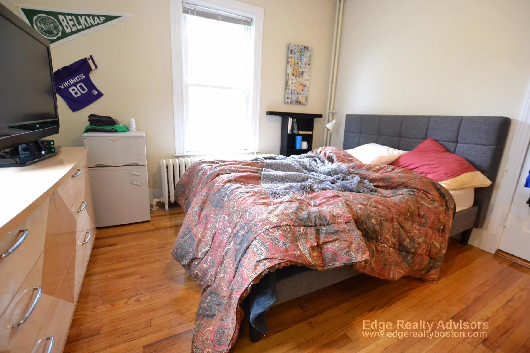 3 bed, 1 bath apartment for rent at 45 Falkland St Unit 1, Oak Square — photo 8 of 9