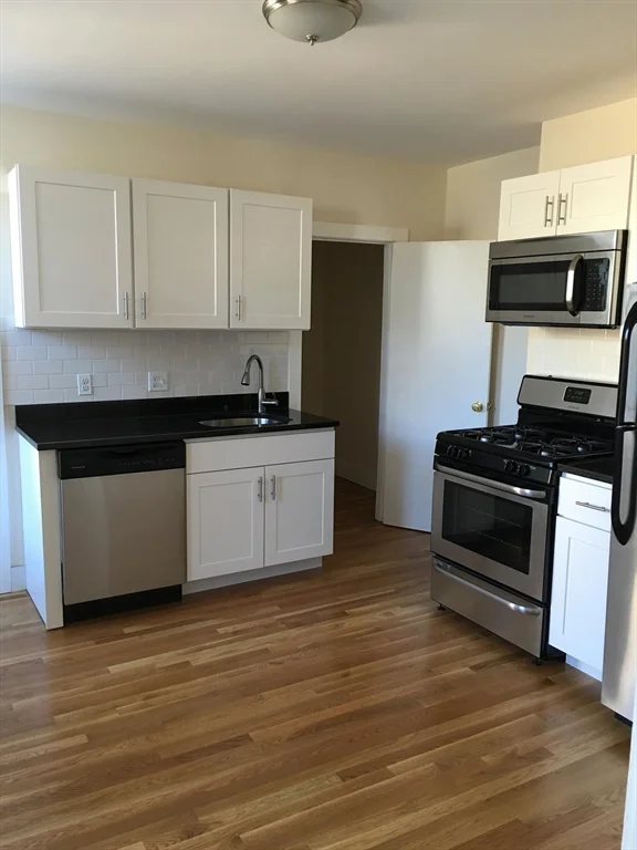 1 bed, 1 bath apartment for rent at 45 Florence St Unit 3, East Somerville — photo 2 of 7