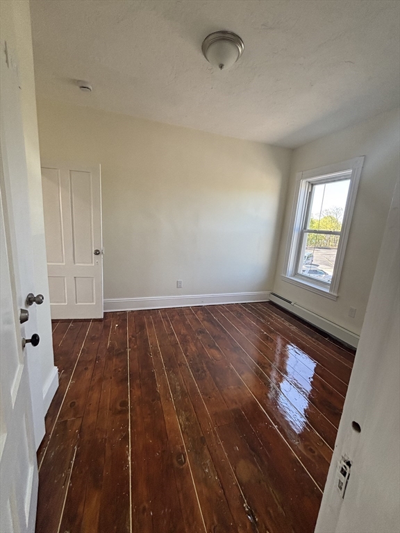 3 bed, 1 bath apartment for rent at 45 Fountain Unit 2, Worcester — photo 6 of 15