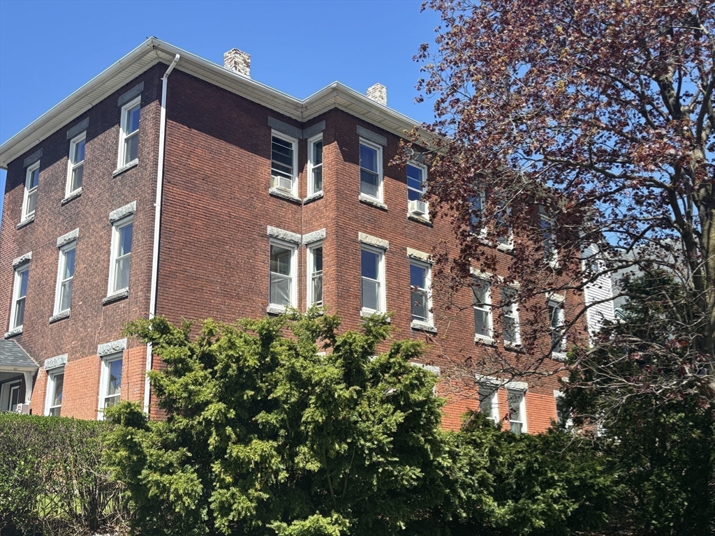 3 bed, 1 bath apartment for rent at 45 Fountain Unit 2, Worcester — photo 15 of 15