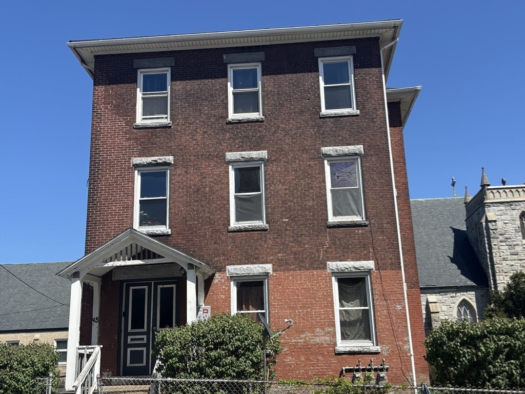 3 bed, 1 bath apartment for rent at 45 Fountain Unit 2, Worcester — photo 13 of 15