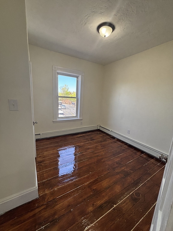 3 bed, 1 bath apartment for rent at 45 Fountain Unit 2, Worcester — photo 5 of 15