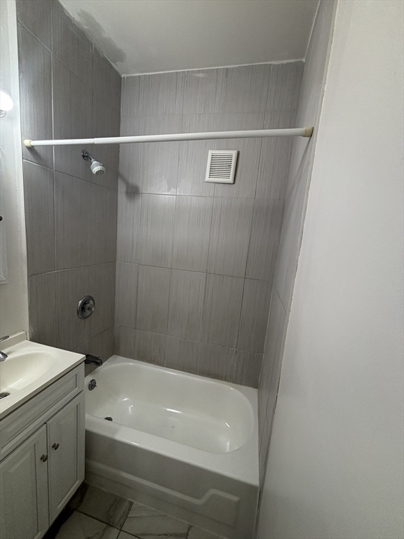3 bed, 1 bath apartment for rent at 45 Fountain Unit 2, Worcester — photo 9 of 15