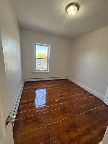 3 bed, 1 bath apartment for rent at 45 Fountain Unit 2, Worcester — photo 4 of 15