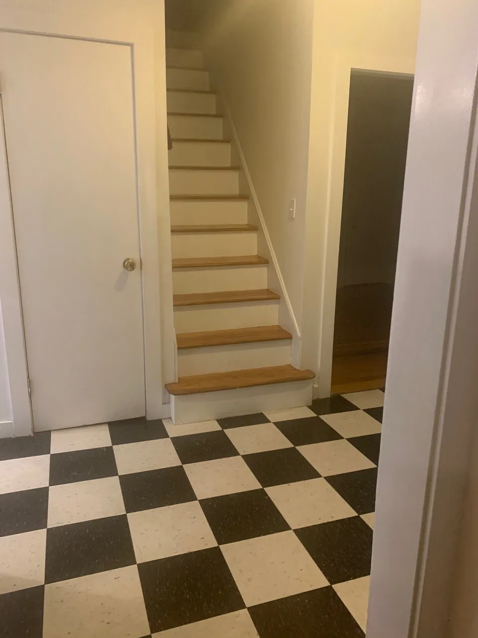 3 bed, 1 bath apartment for rent at 45 Franklin St Unit 1, East Somerville — photo 9 of 14
