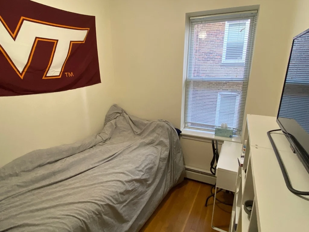 2 bed, 1 bath apartment for rent at 45 Garden St Unit 4, Beacon Hill — photo 6 of 15