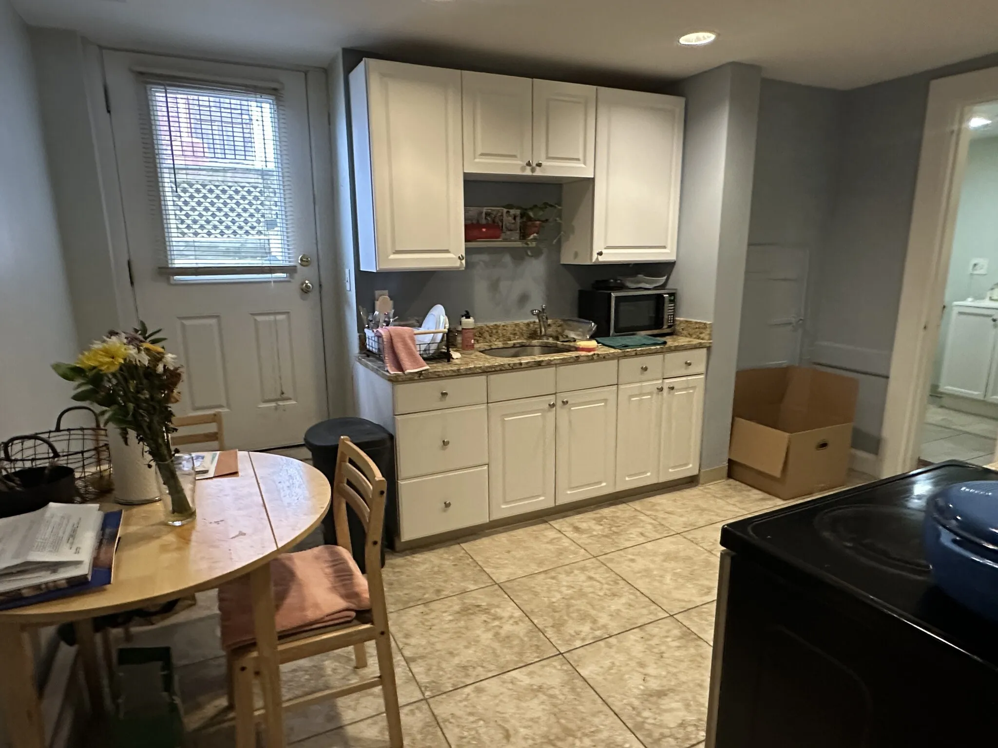 1 bed, 1 bath apartment for rent at 45 Garrison Rd Unit B, Aspinwall Hill — photo 2 of 9