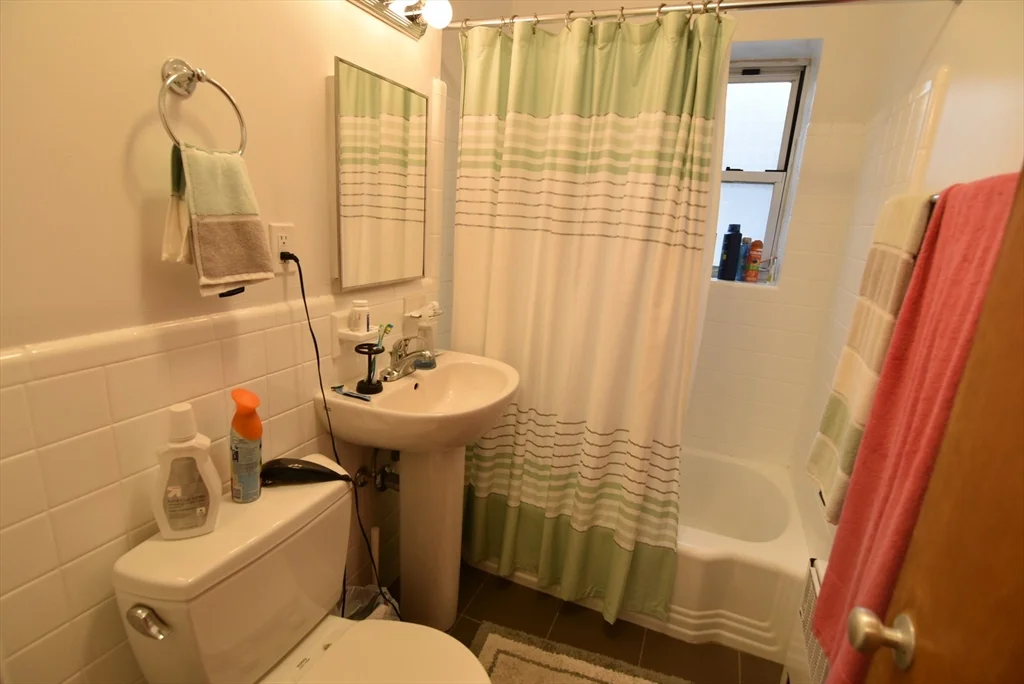 1 bed, 1 bath apartment for rent at 45 Green St Unit 2, Coolidge Corner — photo 7 of 7